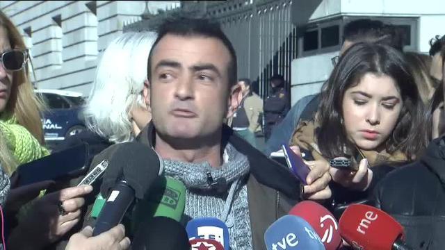 Dos familias reúnen más de 300.000 firmas para que el Congreso despenalice la eutanasia