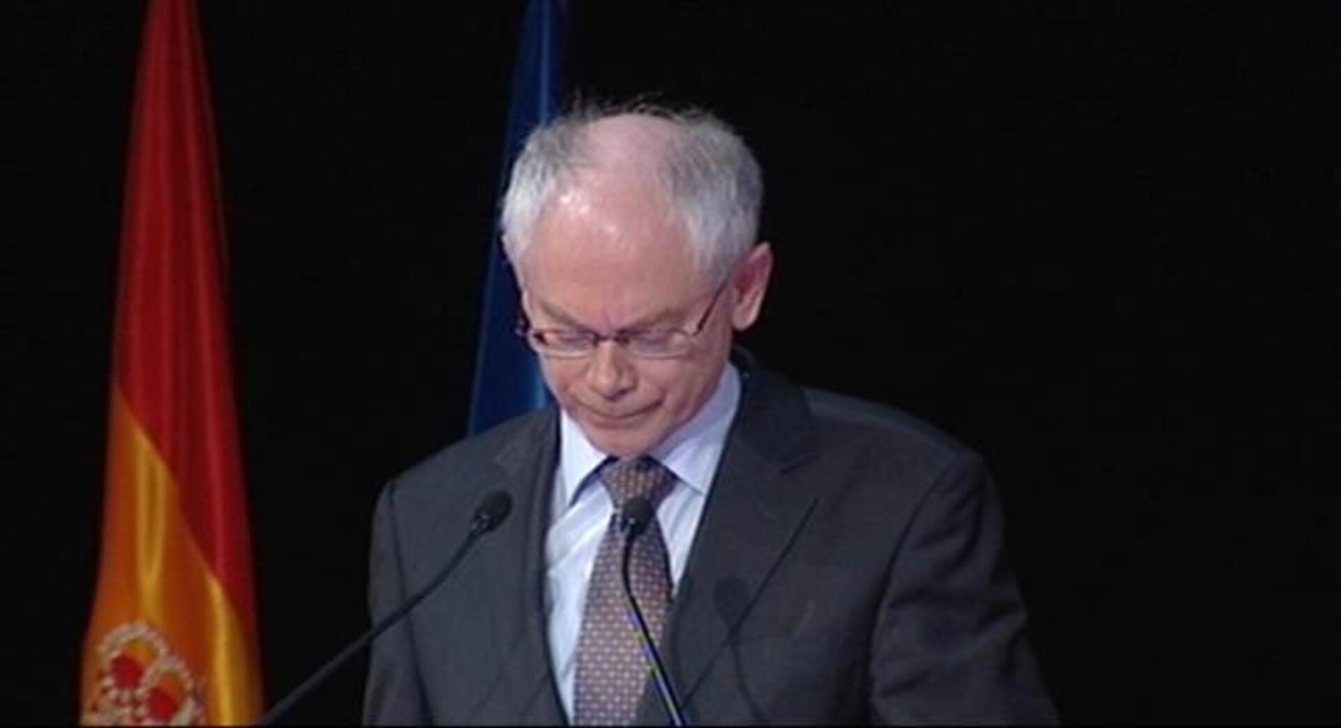 Van Rompuy, a Zapatero: «Has cogido el toro por los cuernos»