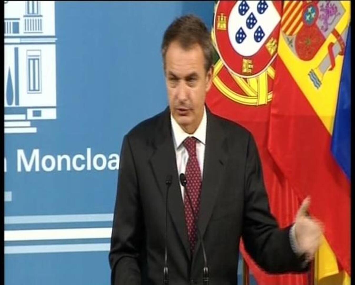 Zapatero atribuye a Rubalcaba todo el peso de la «importante» reforma constitucional