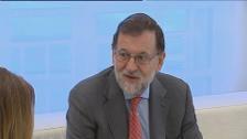 Susana Díaz presume de negociar los Presupuestos con Rajoy, mientras Sánchez los veta