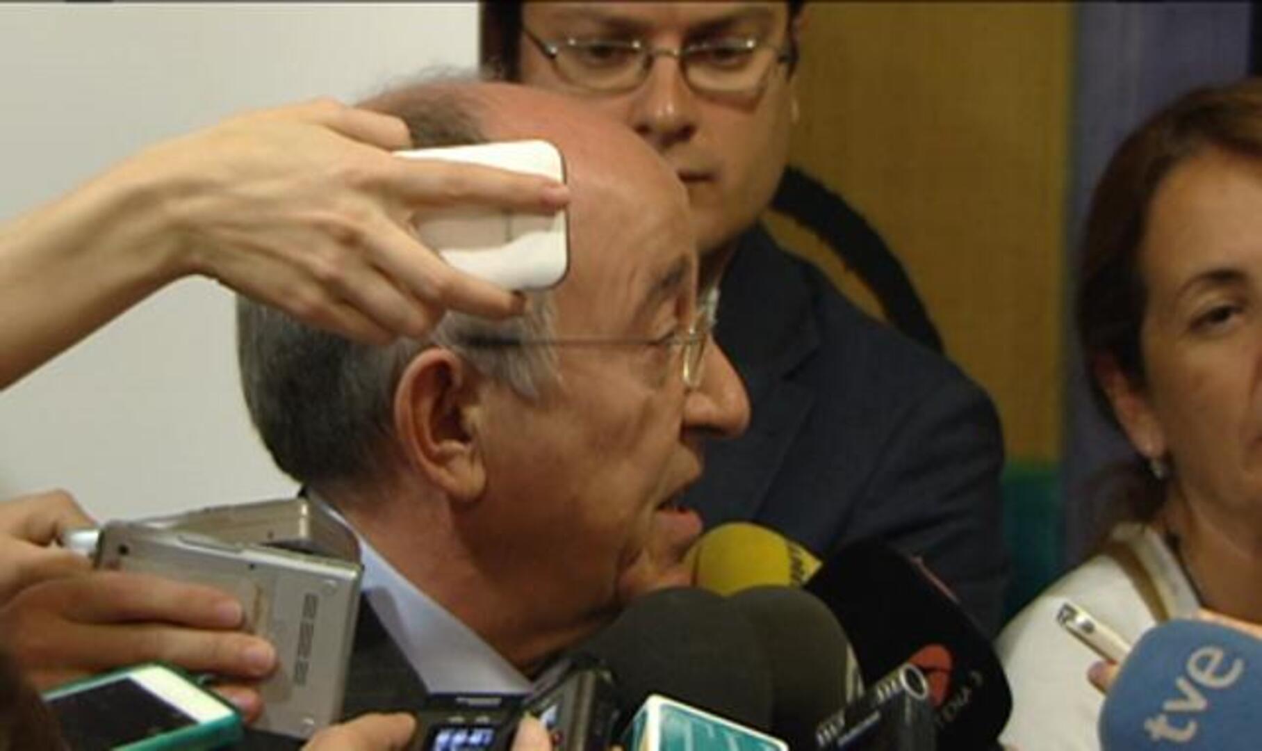 Fernández Ordóñez asegura que «el BCE no habla de un rescate» a España