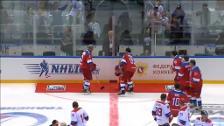 La espectacular caída de Putin tras un partido de hockey hielo en Sochi