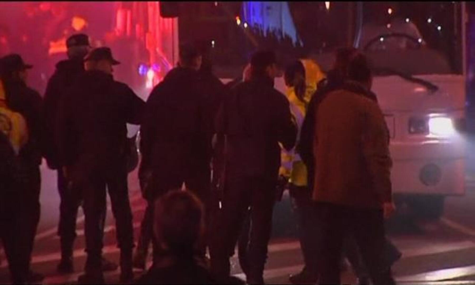 El autobús aplasta el trofeo