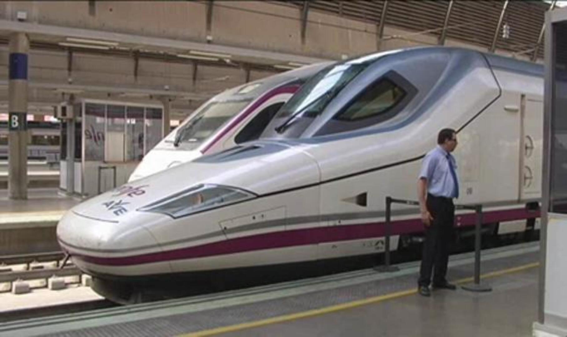 Fomento cifra el seguimiento de la huelga de trenes en el 20% y los sindicatos en el 90%