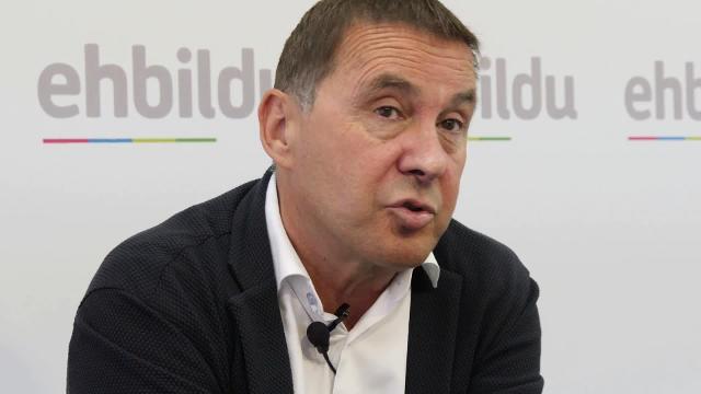 Otegi cree &quot;decepcionante&quot; la política de presos de Sánchez