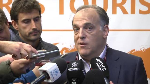 Vídeo: Tebas quita hierro a las declaraciones de Piqué