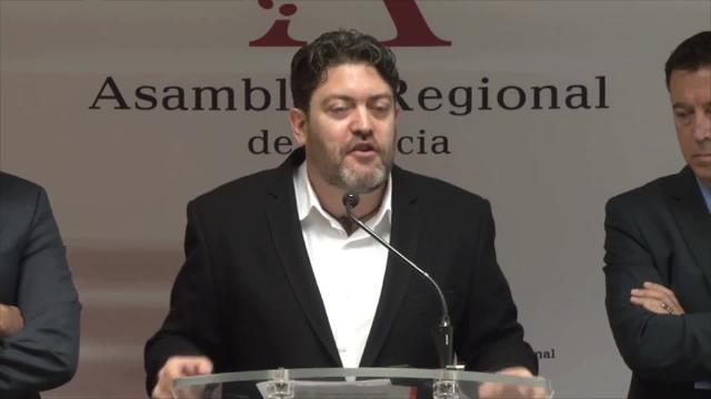 El presidente de Murcia, (i) junto al lider regional de Ciudadanos, Miguel Sánchez