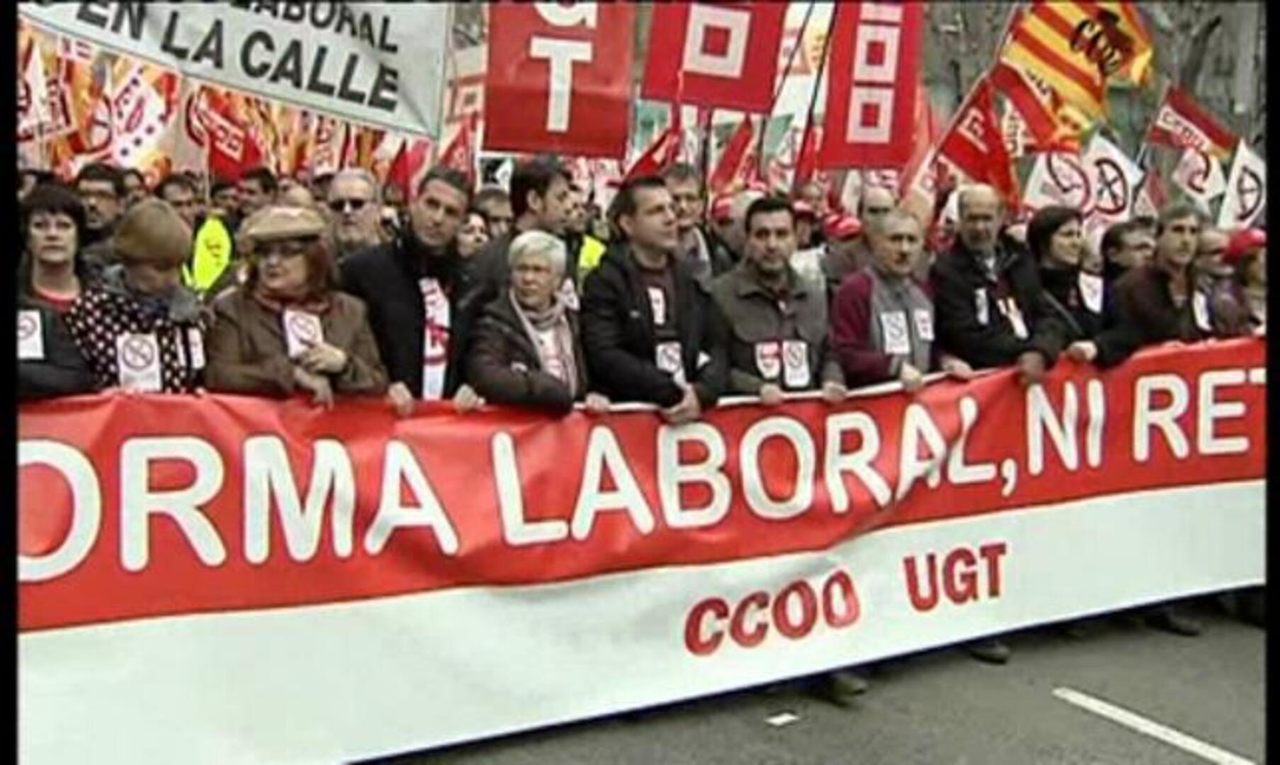 Miles de personas salen a las calles en 57 ciudades contra la reforma laboral