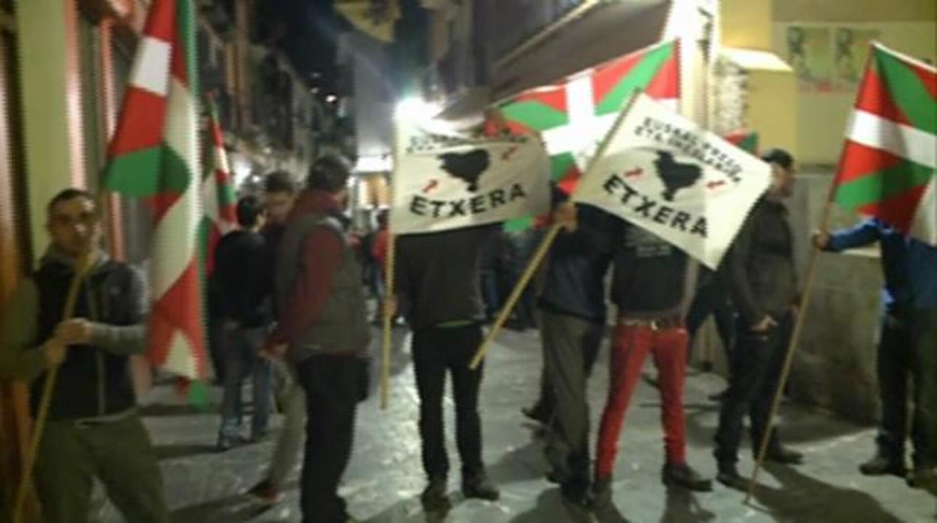 Homenajean a Bolinaga nada más llegar a Mondragón