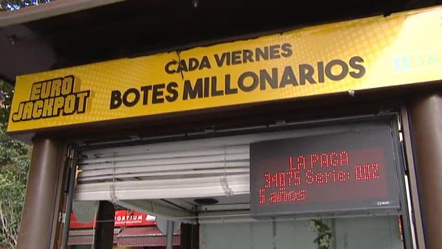 El barrio de Lavapiés amanece entre innumerables destrozos