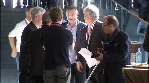 Villar anuncia la destitución de Jorge Pérez