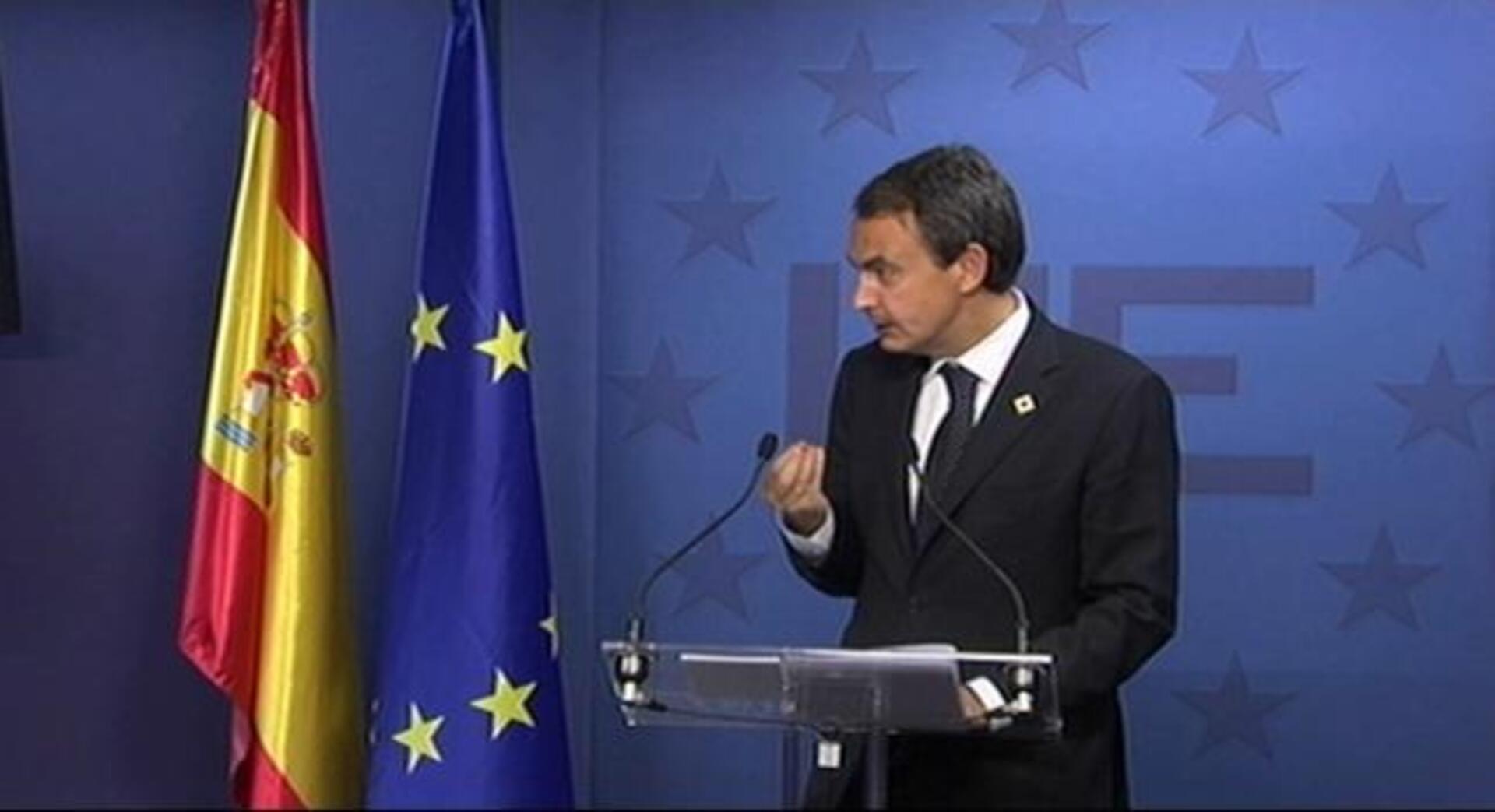 Zapatero: «Seguiré aplicando con determinación y firmeza las reformas»