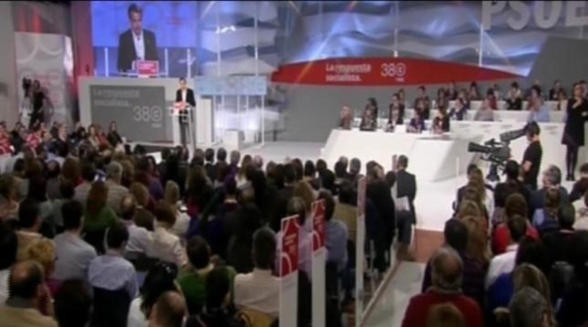 Zapatero, en su despedida al PSOE: «Por defender la cultura me han dado hasta en la ceja»