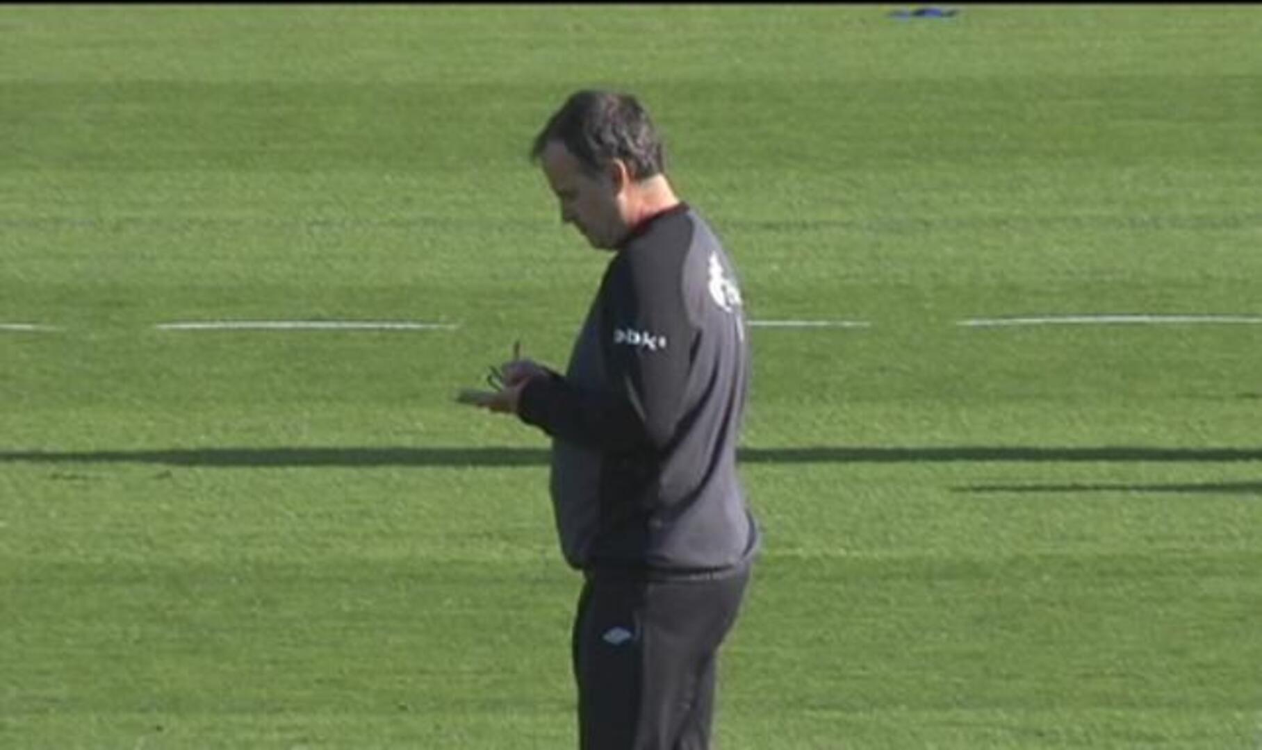 El Athletic guarda silencio sobre el incidente entre Bielsa y Llorente