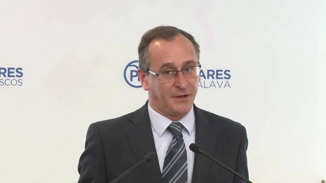 Alonso: &quot;Aznar está alejadísimo de las bases del PP&quot;