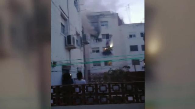 Los vecinos del incendio de Hospitalet de Llobregat vivieron minutos de angustia