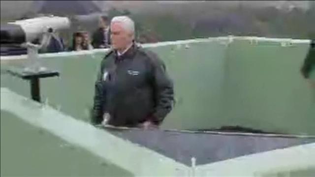 El vicepresidente de EE.UU., Mike Pence, a su llegada a Corea del Sur