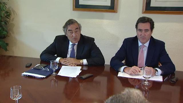 Sindicatos y empresarios acuerdan subir los salarios en torno a un 2% fijo y 1% variable