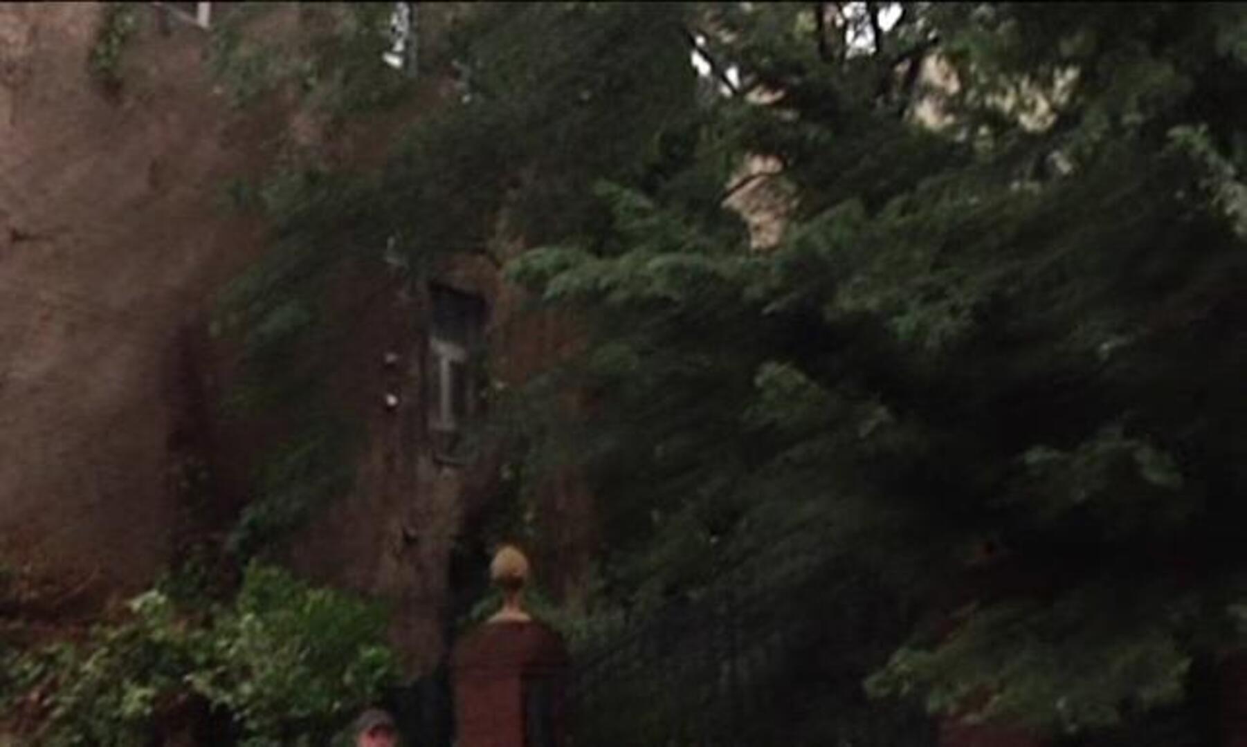 «Irene» llega como tormenta tropical hasta una Nueva York paralizada