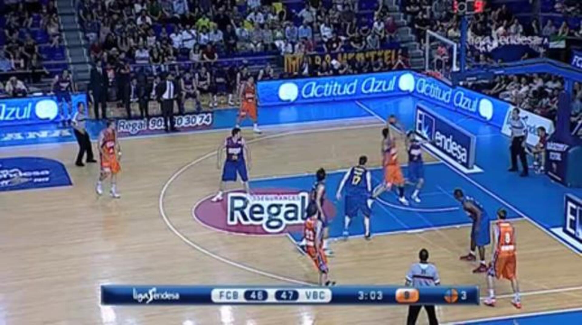 El Valencia Basket asalta el Palau e iguala la semifinal ante el Barça