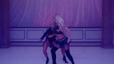 Britney Spears muestra sus dotes de salsa con 'Chantaje'