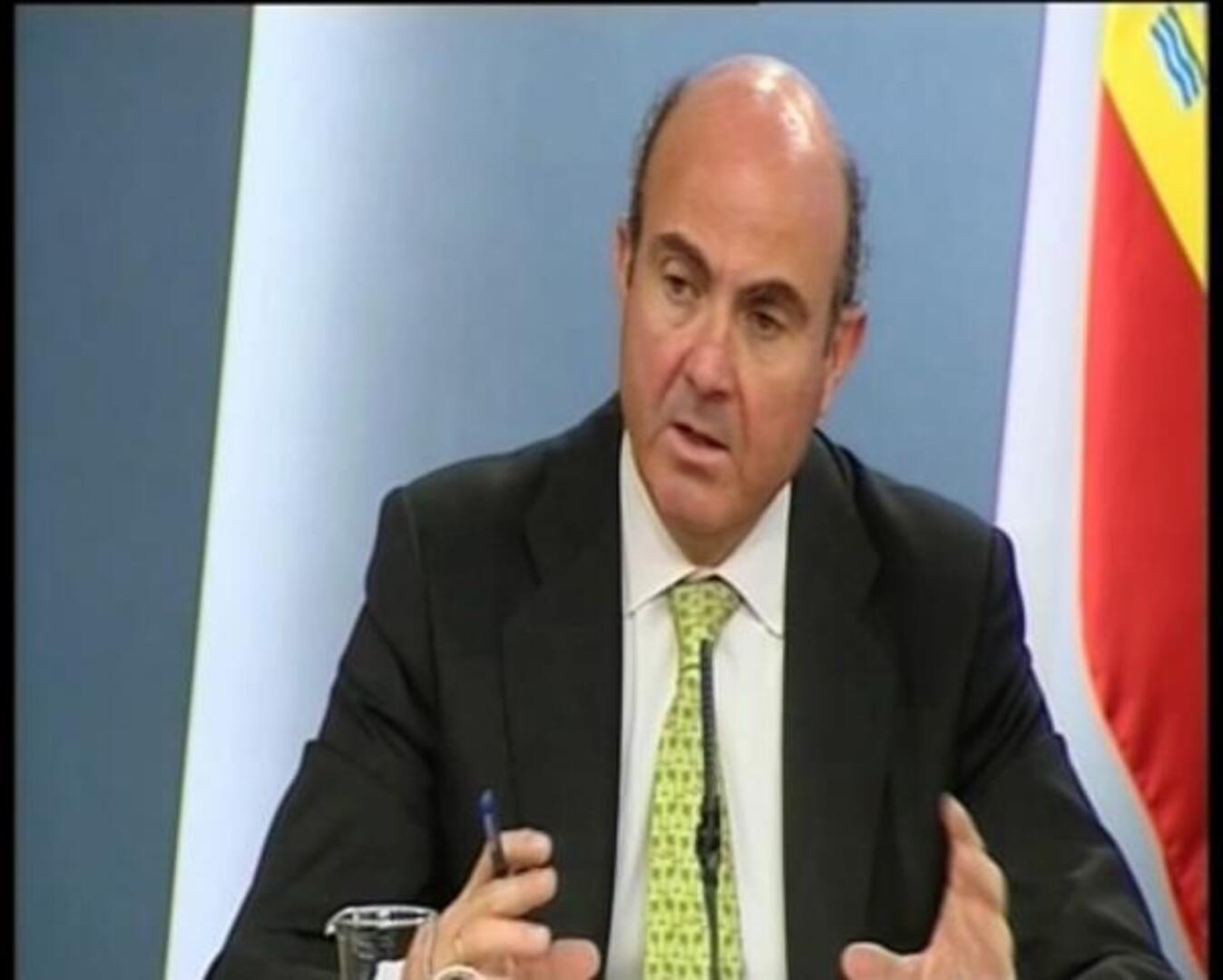 El Gobierno anuncia que subirá el IVA e impuestos especiales en 2013