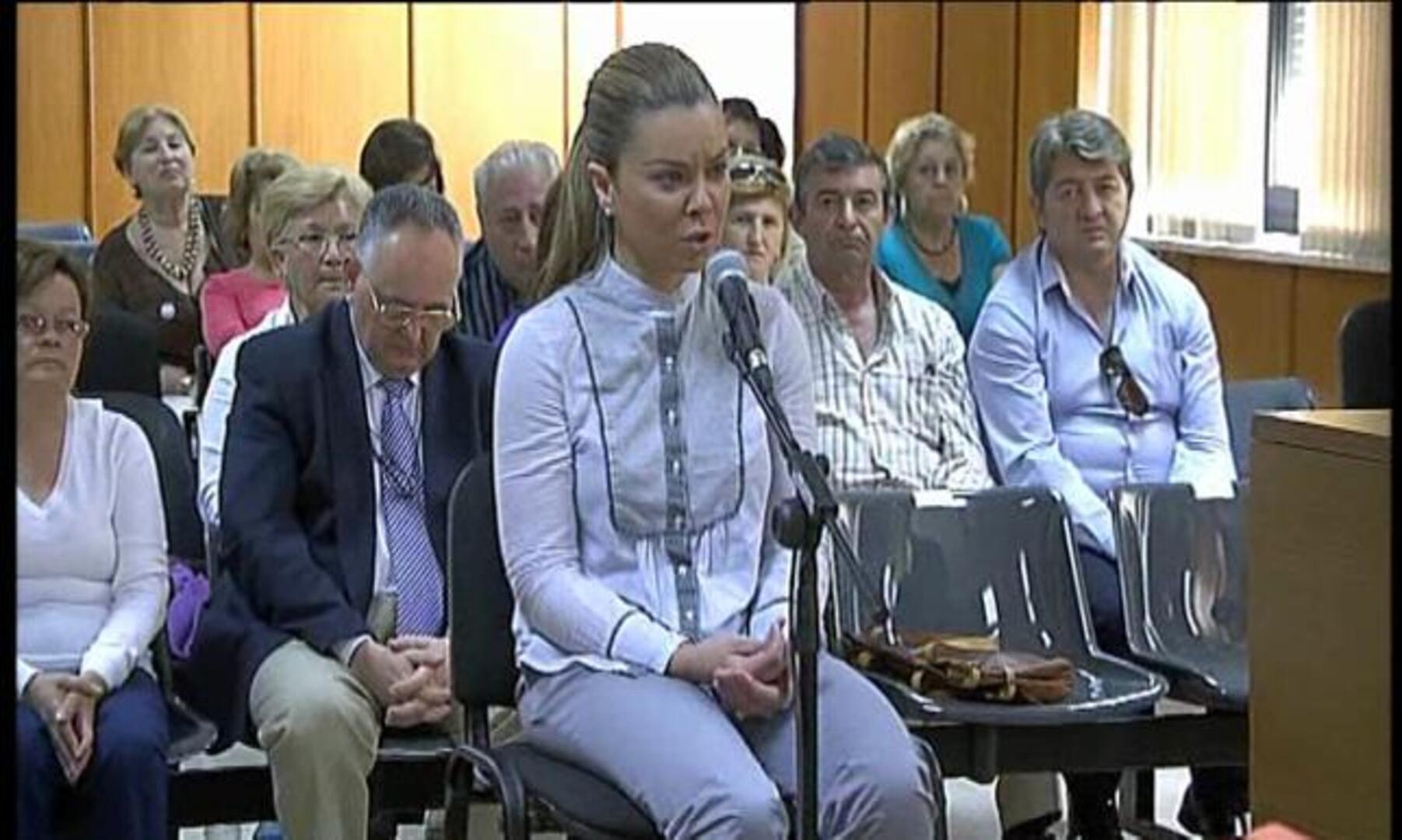 Campanario llora: «Me siento engañada, estafada, humillada, juzgada y condenada»