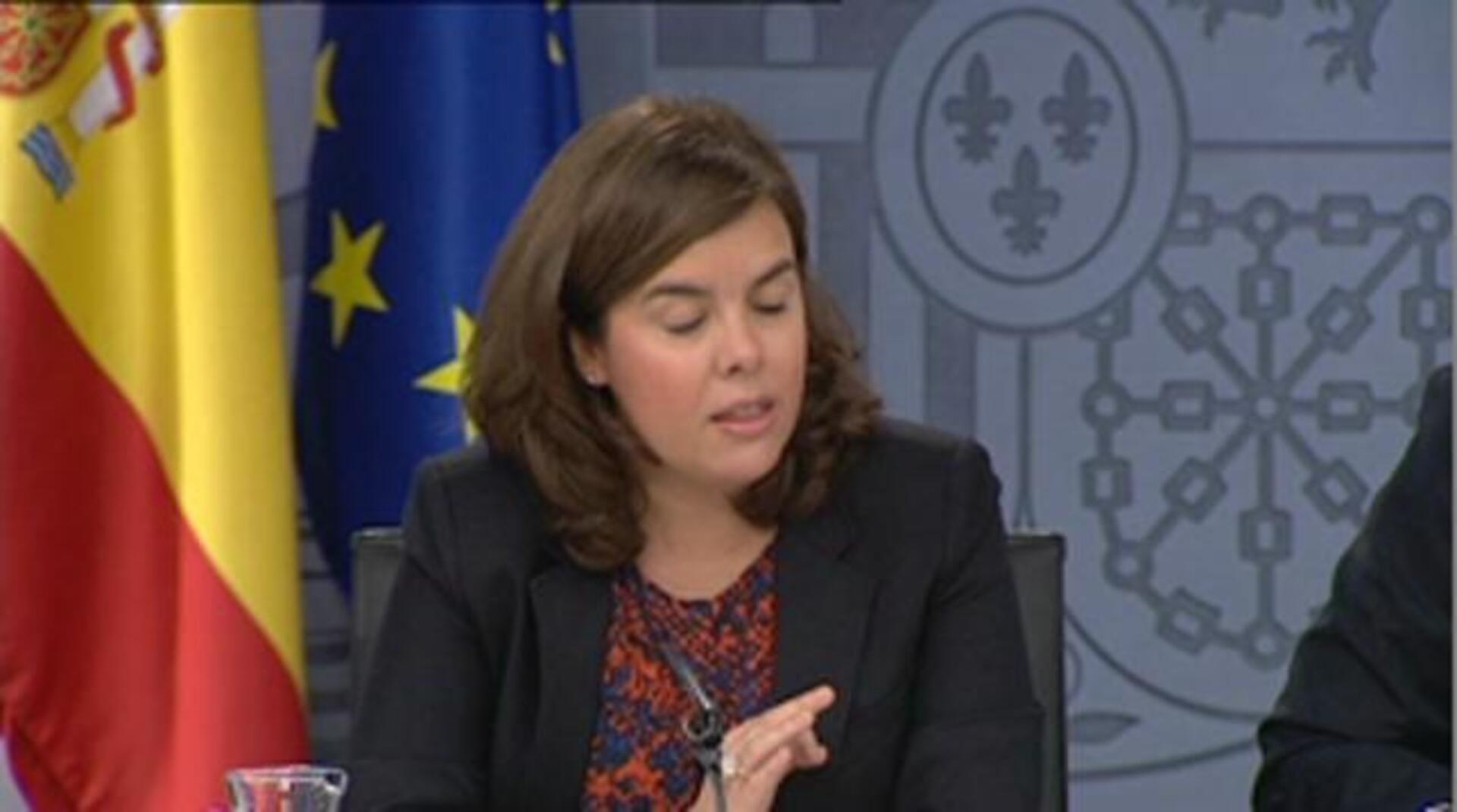 Soraya Sáenz de Santamaría y Mariano Rajoy, antes del comienzo del Consejo de Ministros