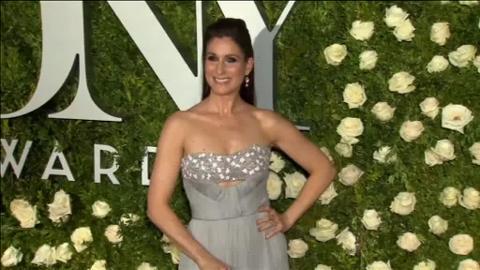 La productora Stacey Mindich recibe el premio a Mejor Musical por «Dear Evan Hansen»