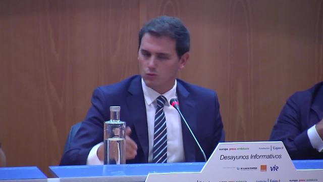 Rivera dice que Valls podría ser un alcalde &quot;que hablara bien de España&quot;