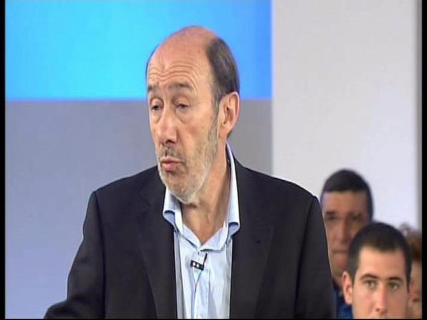 Rubalcaba apela a la «deuda pagable» para que el país tenga autonomía