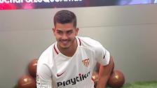 André Silva, presentado oficialmente con el Sevilla