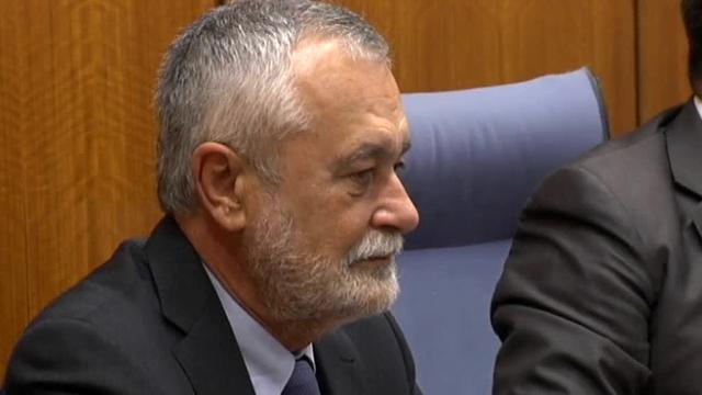 Pedro Izquierdo (primero por la izquierda) en el sorteo que le asignó el juicio de los ERE