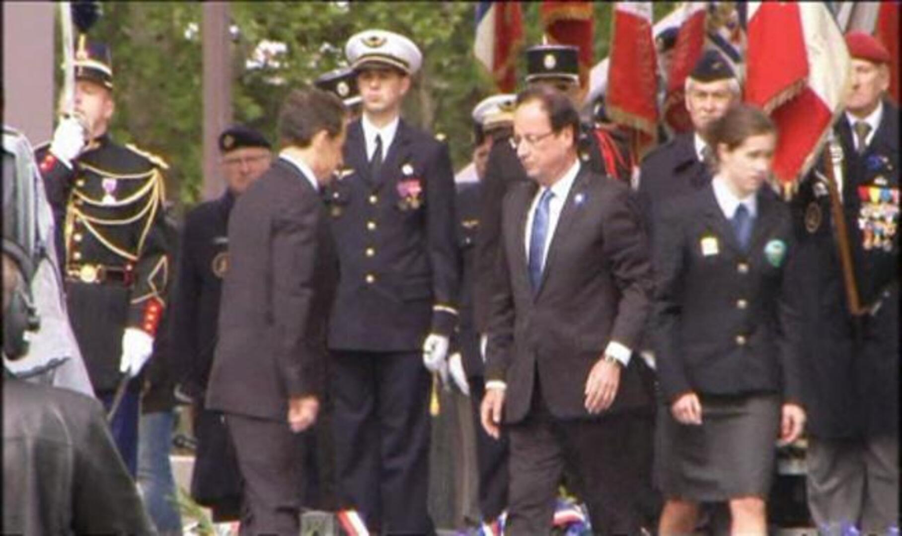 Hollande y Sarkozy conmemoran juntos el fin de la Segunda Guerra Mundial