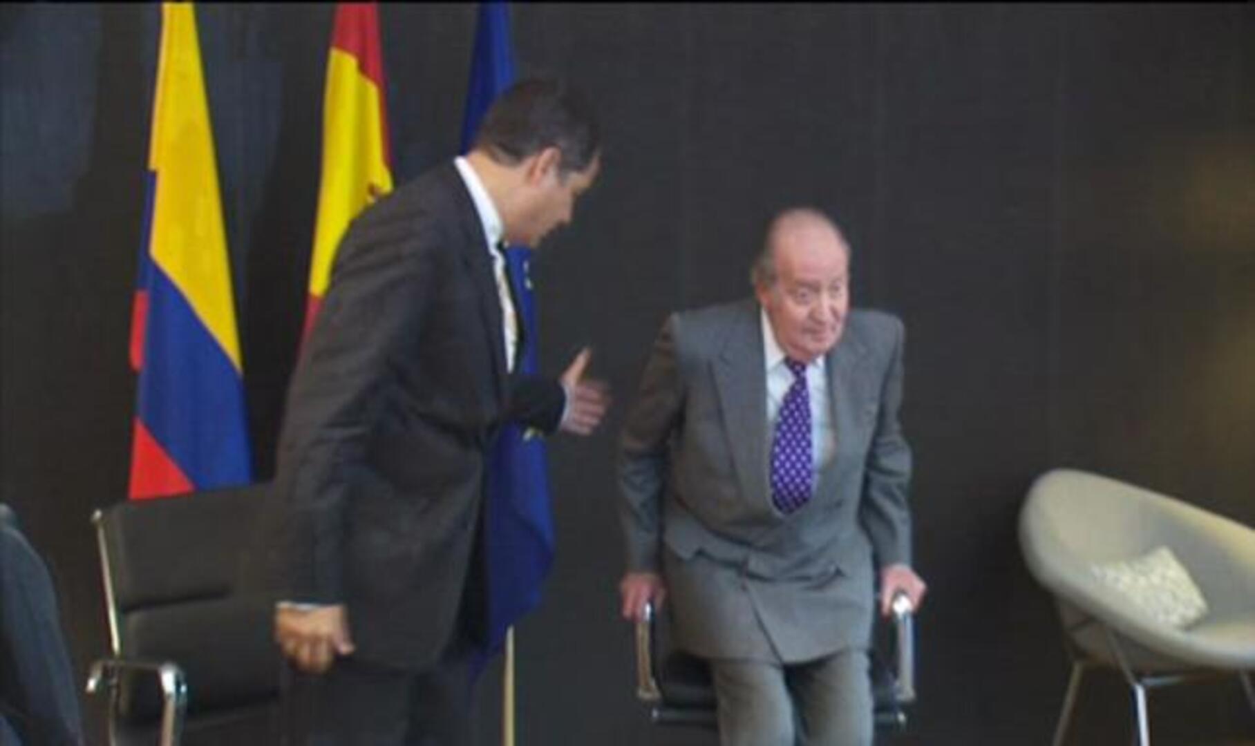 El Rey bromea con Santos sobre su salud: «Aquí me tienes, un poco tullido, pero bien»