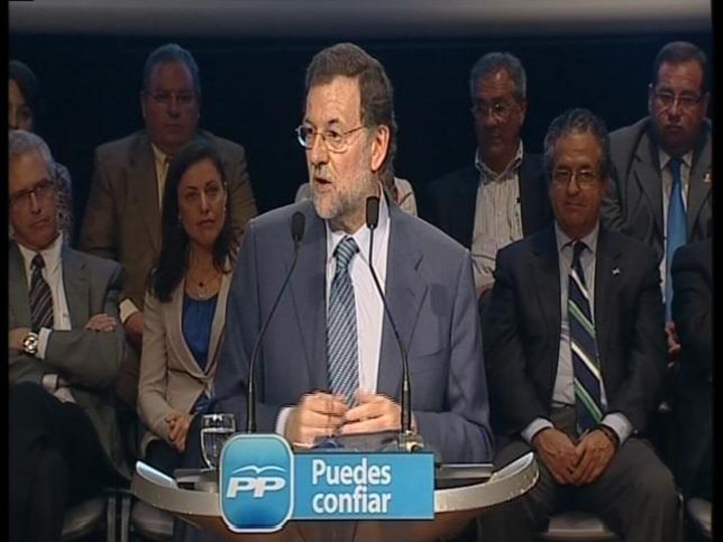 Rajoy propone una «reducción drástica» de organismos ineficaces y boletines oficiales