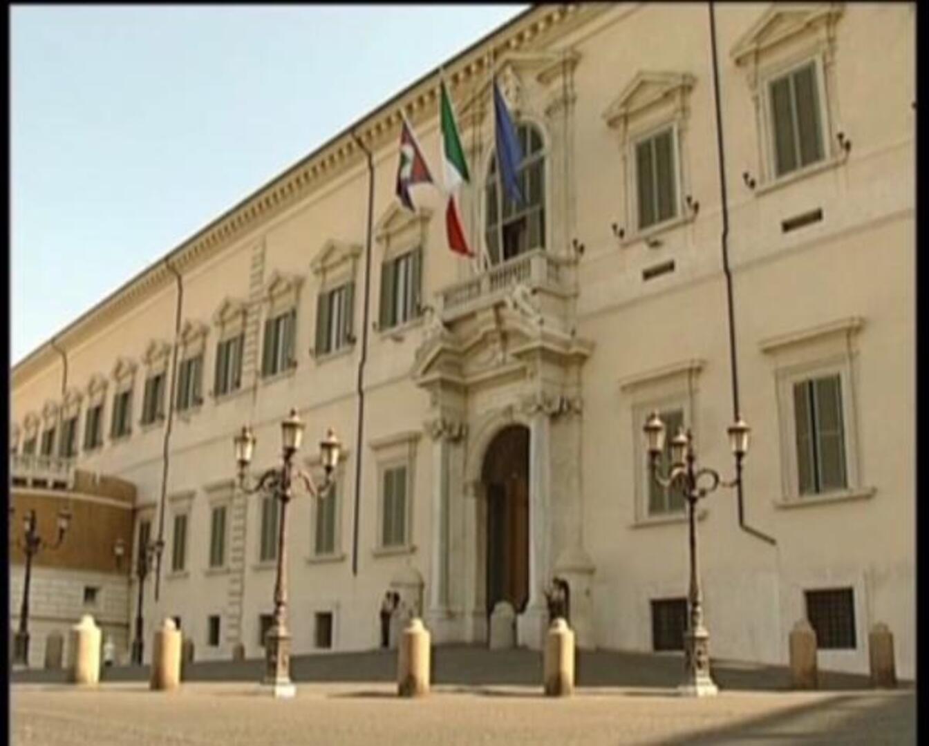 La prima de riesgo italiana roza el nivel de rescate pese a la dimisión de Berlusconi