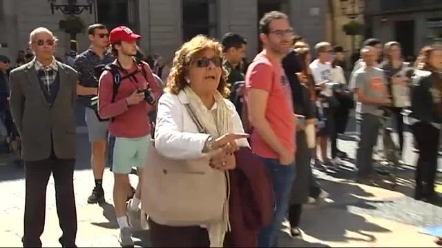 La &#039;guerra&#039; de lazos se mantiene