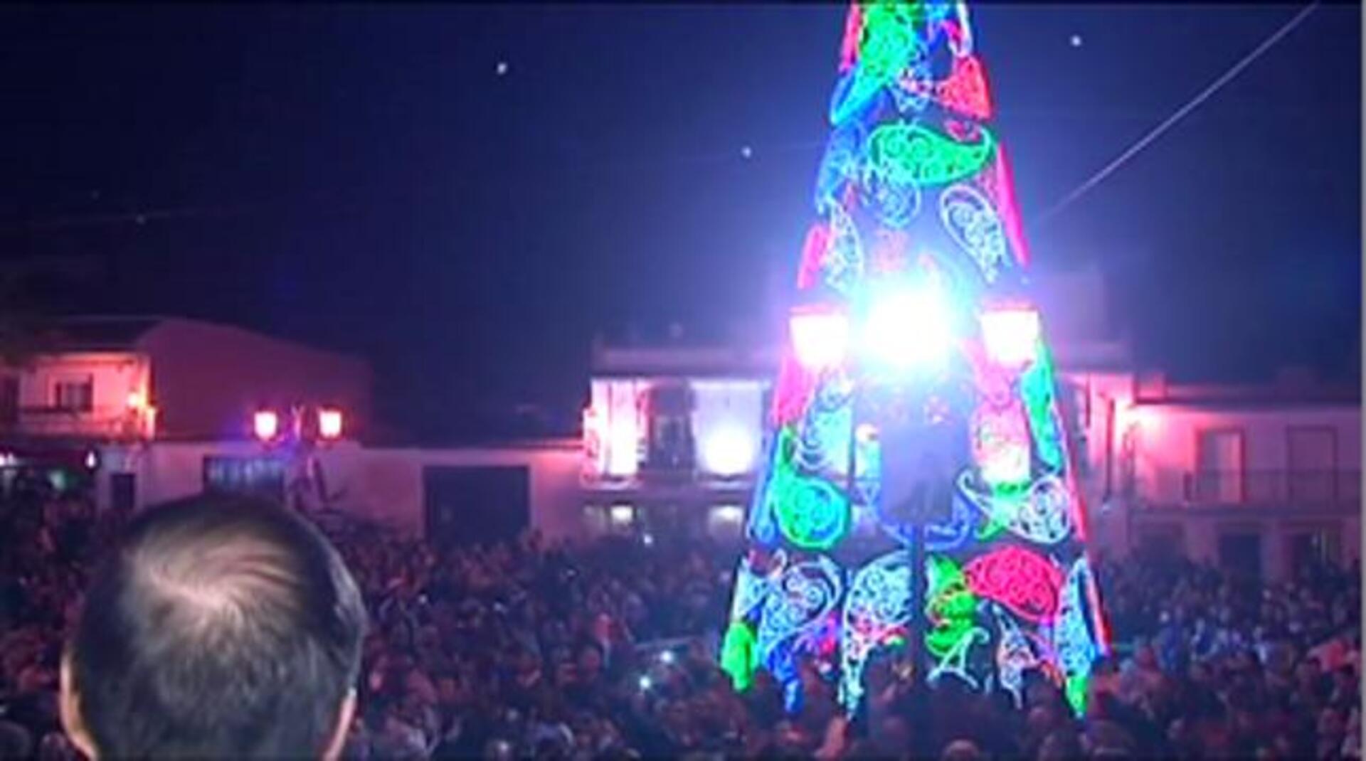 Rajoy se da un baño de masas en Palma del Condado