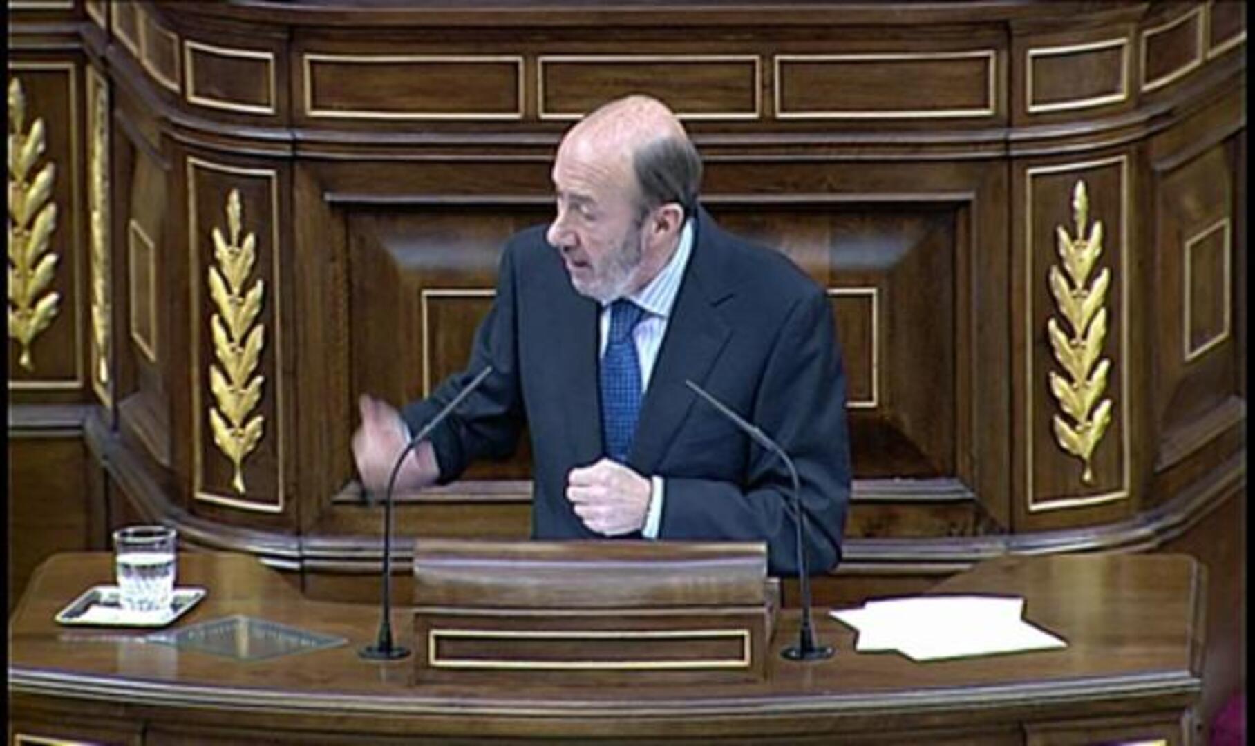 La oposición dice «no» a los recortes