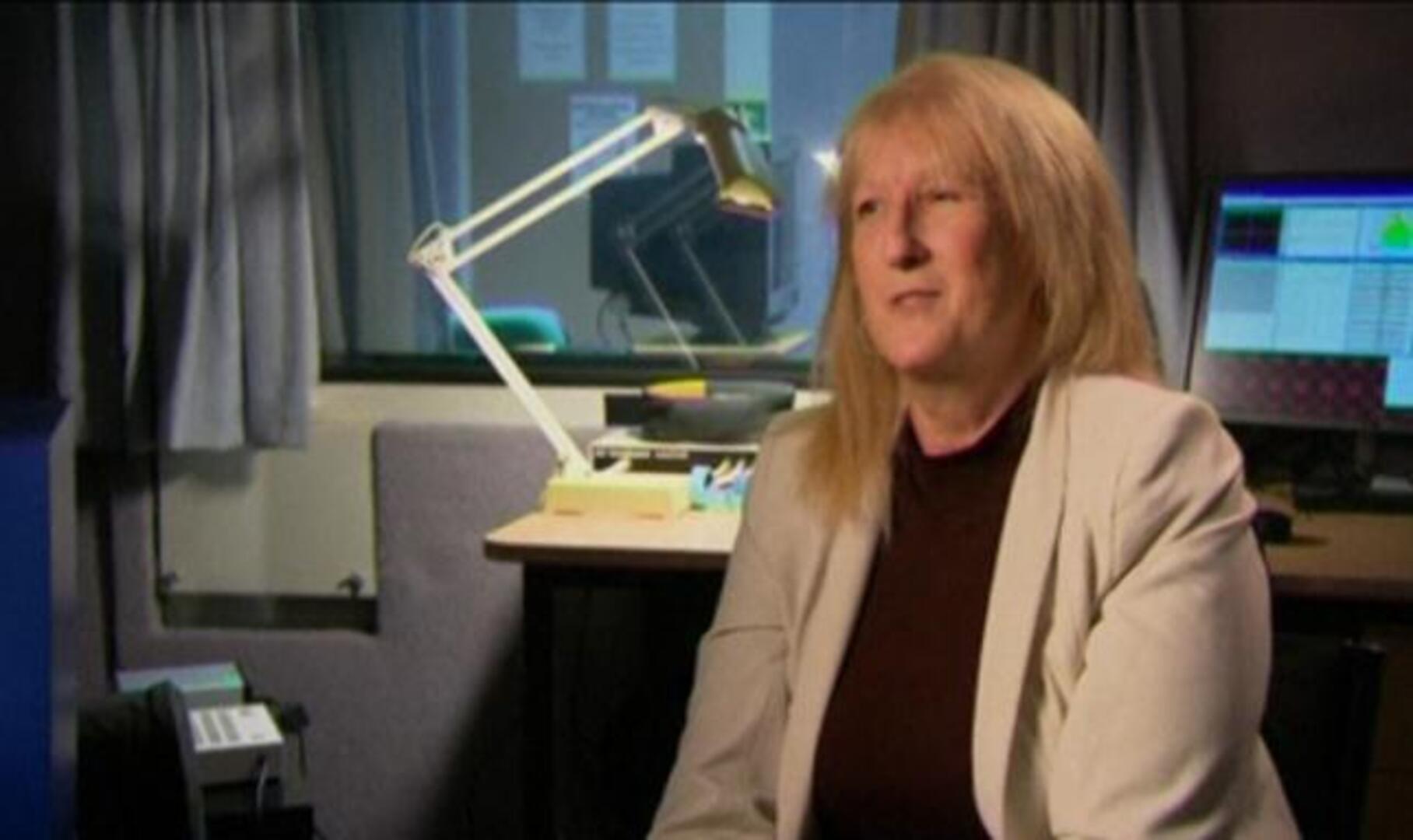 Un ojo biónico devuelve visión parcial a una australiana casi ciega por completo