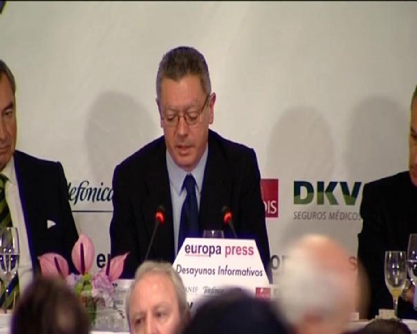 Gallardón anuncia que la prisión permanente revisable afectará «exclusivamente» a terroristas