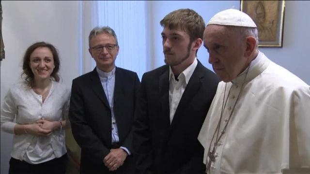 PAPA SE REUNE PADRE ALFIE EVANS