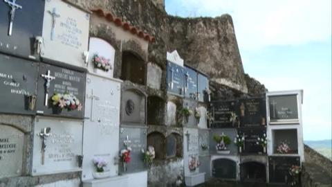 El Vaticano dice que las cenizas deben mantenerse en un lugar sagrado