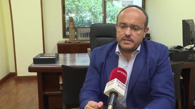 Alejandro Fernández llama a buscar fórmulas de colaboración electoral