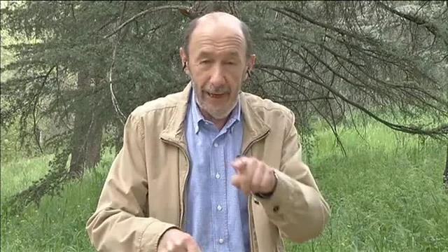 Rubalcaba: &quot;ETA nunca ha contribuido a la paz, sólo ha matado&quot;