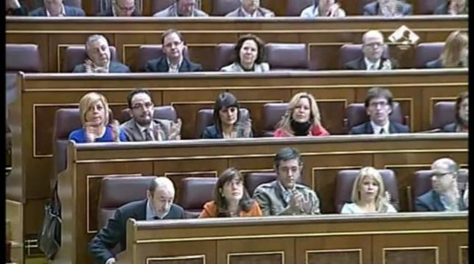 Rajoy: «Ahora hay un Gobierno que coge el toro por los cuernos»