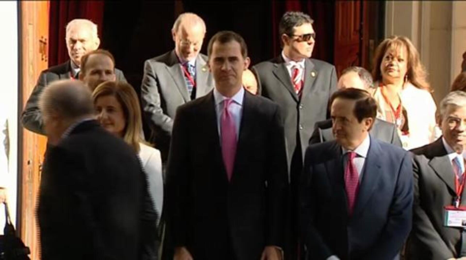 El Príncipe califica de «doloroso e inaceptable» el elevado paro juvenil