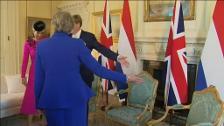 Theresa May se reúne con los reyes de Holanda