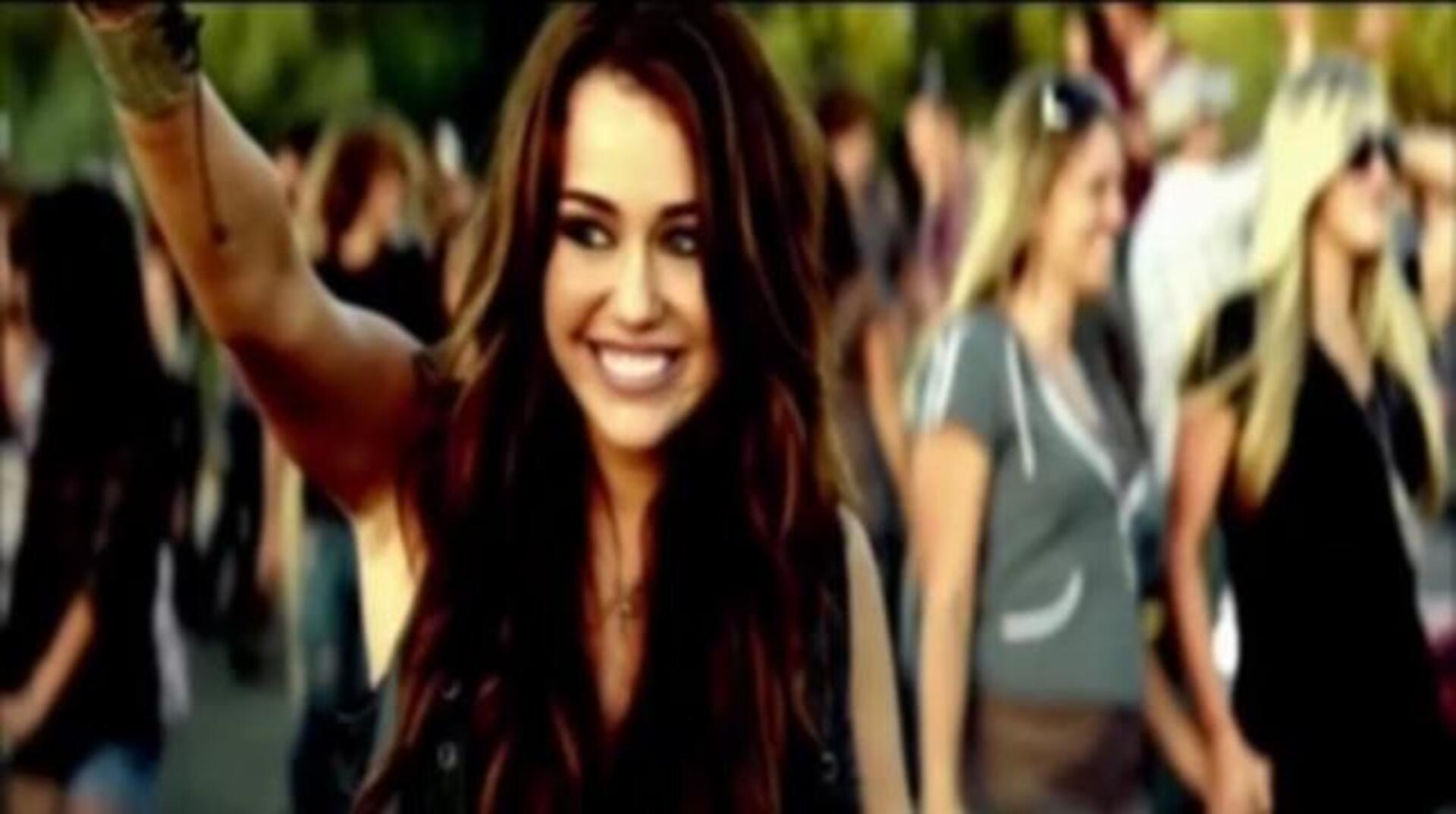 Miley Cyrus quiere tener muchos hijos con Liam Hemsworth